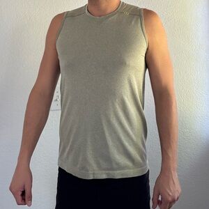 Lululemon tank top green (M)